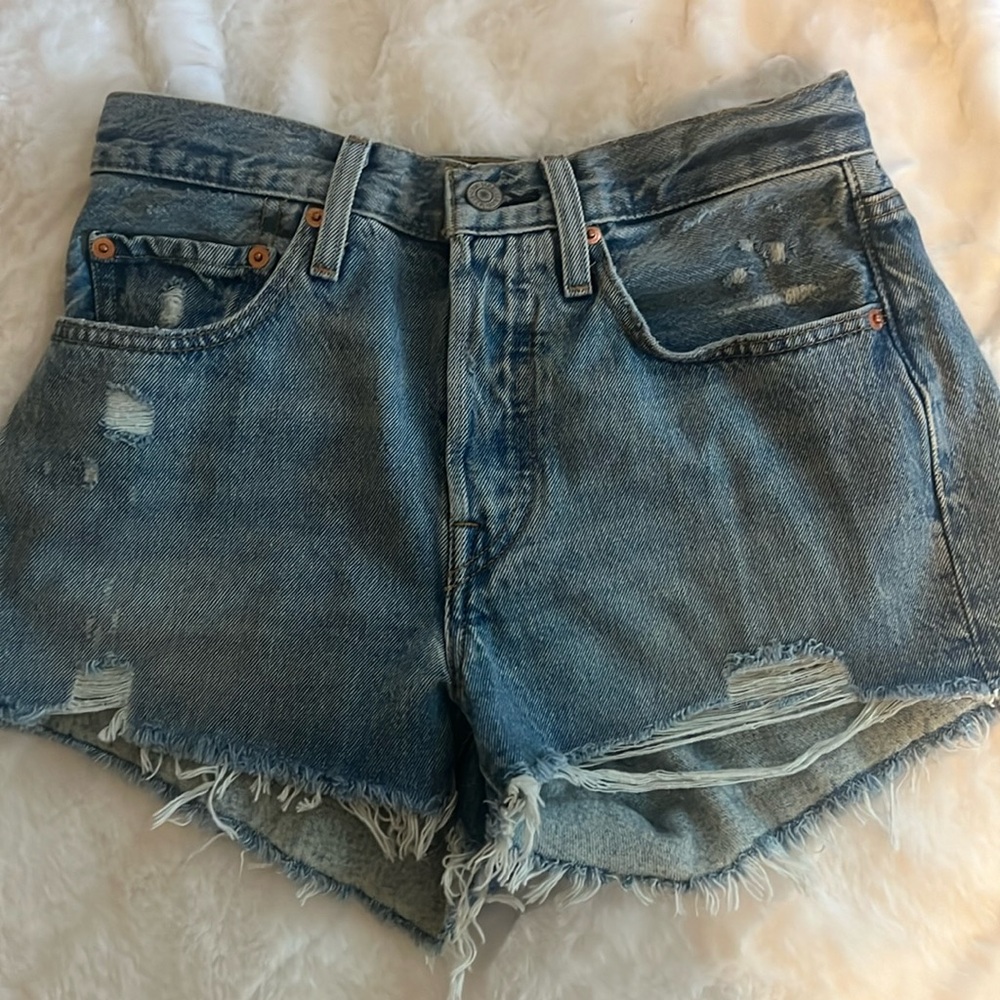 levi shorts